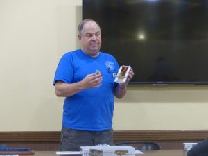 Bob Ekstrom discusses his 1-35 scale Tiger tank
