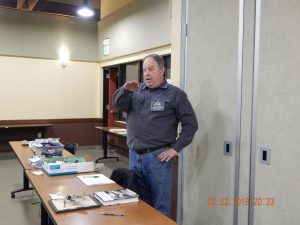 Club President Bob Ekstrom brings the meeting to order