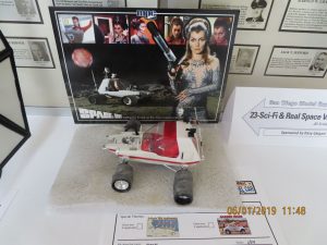 Space 1999 Moonscape Vehicle by Melvin Hawkinson Space 1999 Moonscape Vehicle by Melvin Hawkinson