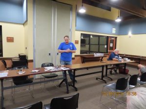 Club President Bob Ekstrom brings the meeting to order